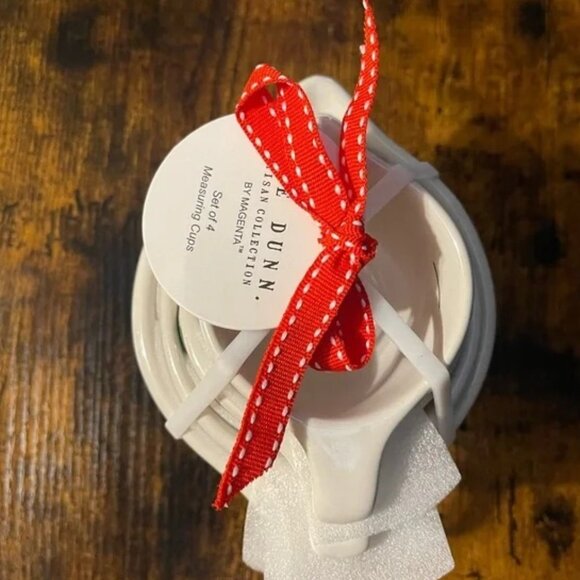 Rae Dunn Snowman Christmas Nesting Measuring Cups NWT! 4 pieces Darling - Picture 3 of 3